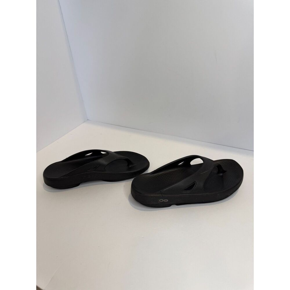 OOFOS Black Recovery Flip Flops Sandals Unisex Comfort Orthopedic Size 8 - Picture 4 of 7